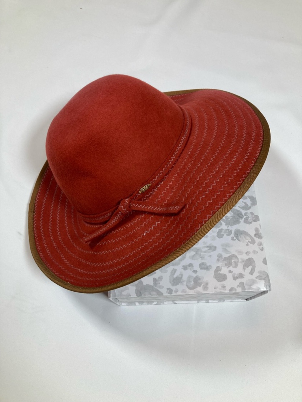 Vtg Grace Hats Tokyo Rust Orange 100% Wool Wide Brim Hat w/ Zigzag Stitch